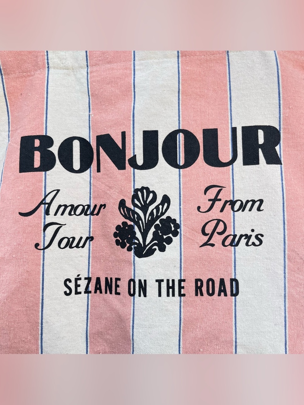 Sézane Bonjour Amour Tour Tote Bag. - Picture 4 of 14
